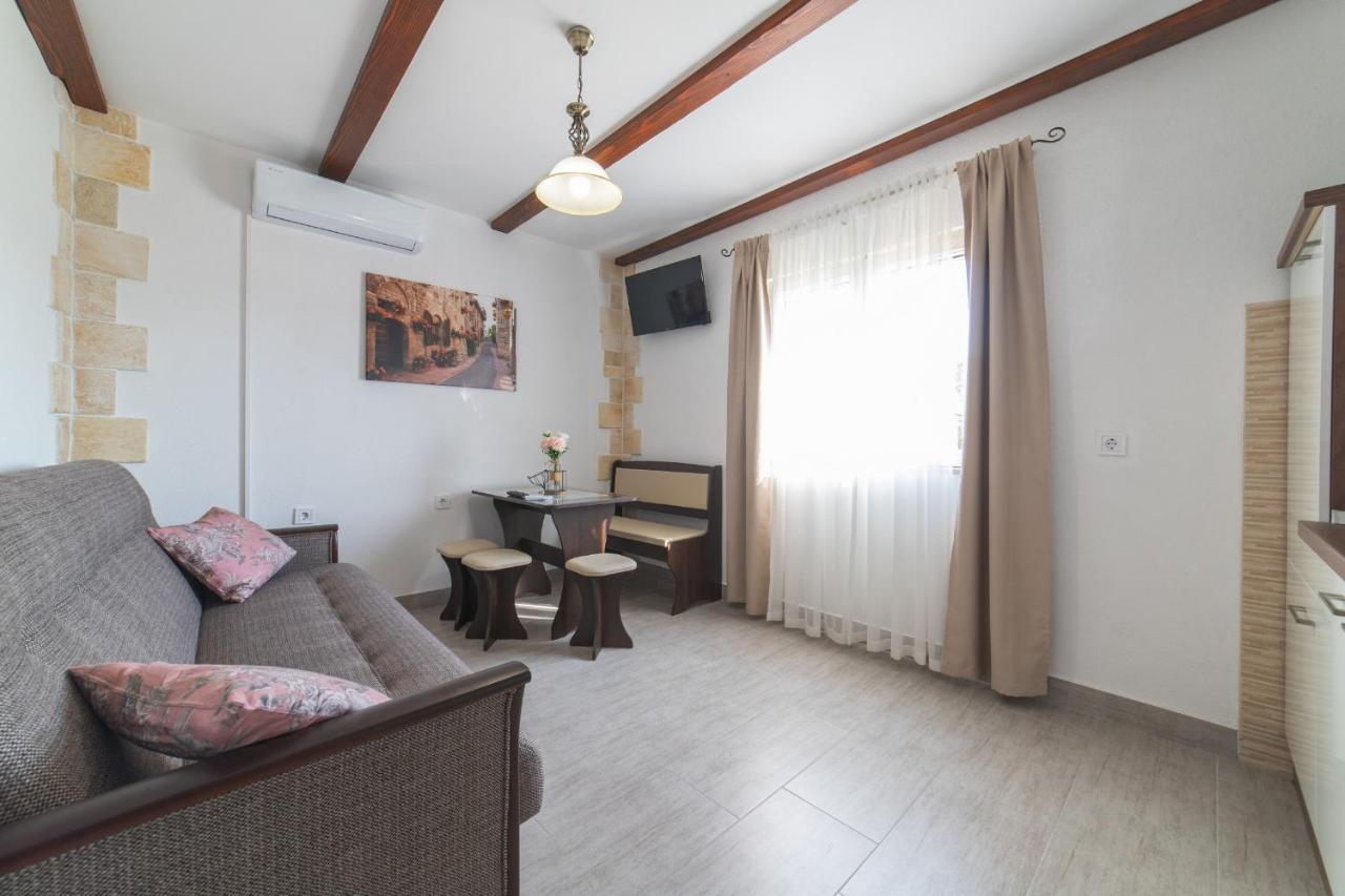 Holiday Home Sego With Private Pool Veliki Brocanac 외부 사진
